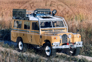 1961 Land Rover 109 Series IIa Station Wagon (prepared for full expedition use) - Cooper Technica Chicago